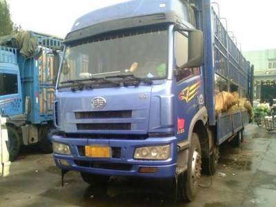 北鎮(zhèn)誠信二手貨車 解放捍威J5 260馬力前四后八精品車源，錦州地區(qū)專業(yè)銷售